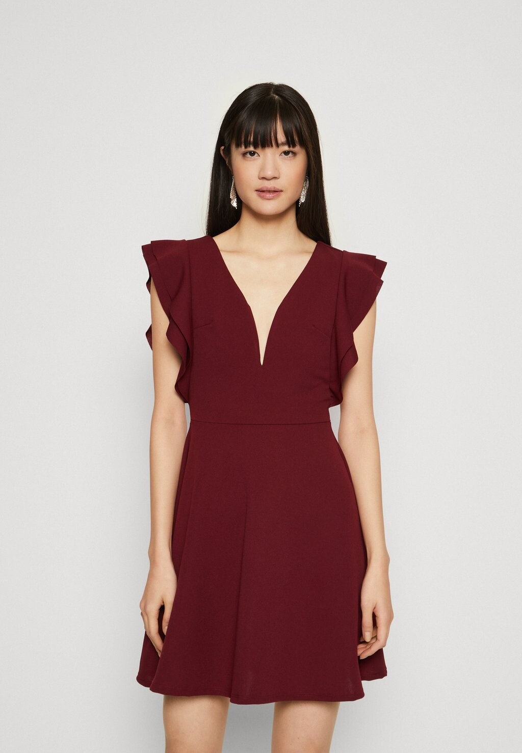 

Элегантное платье Lucia Skater Dress WAL G., цвет berry wine