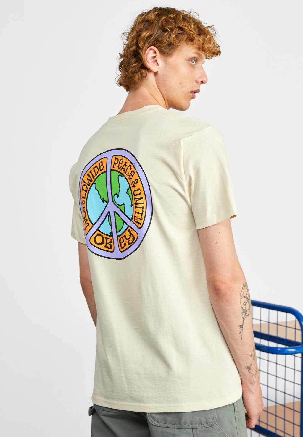

Футболка с принтом Obey Clothing, молочный, Серый