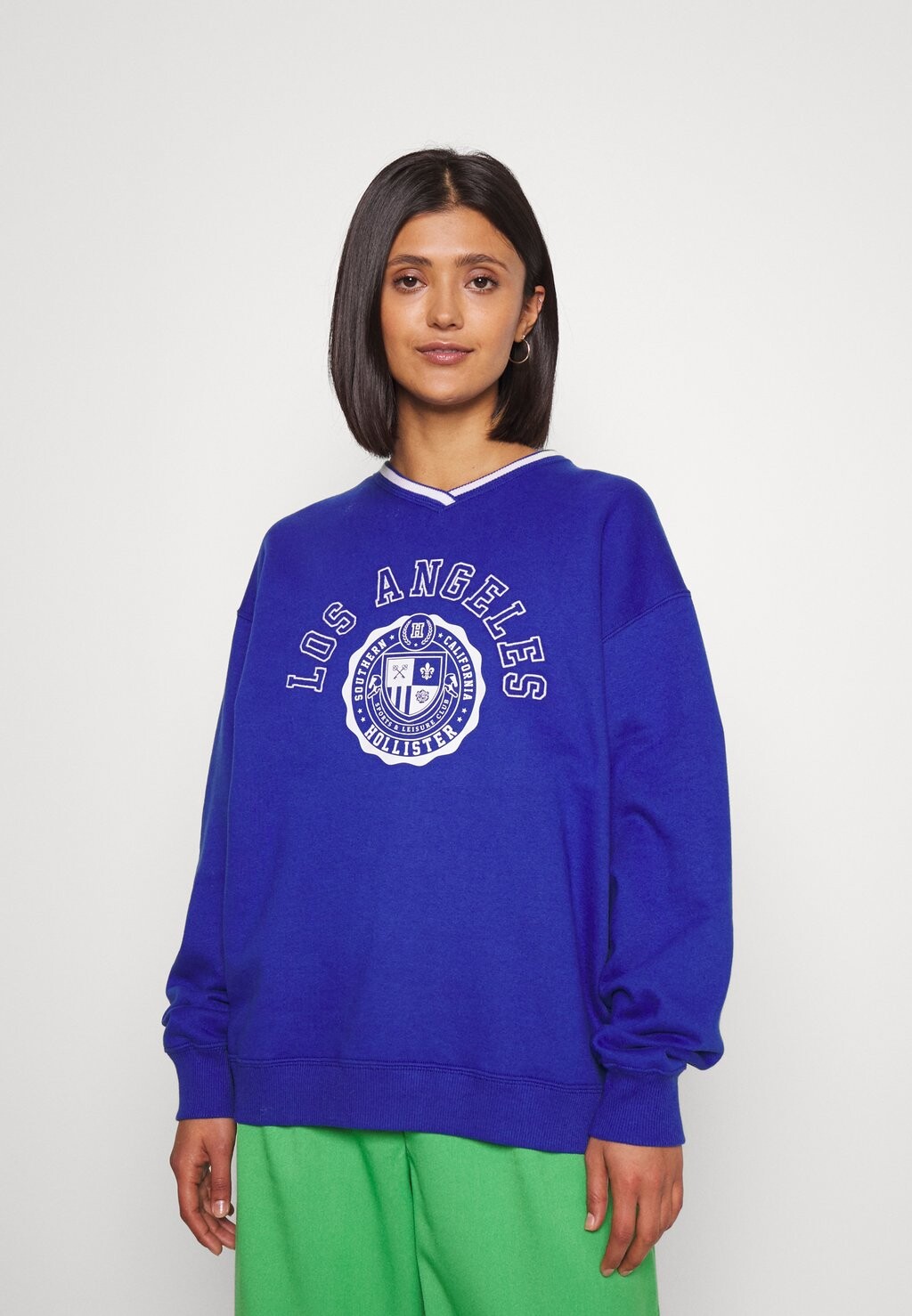 

Свитер Hollister Co.
