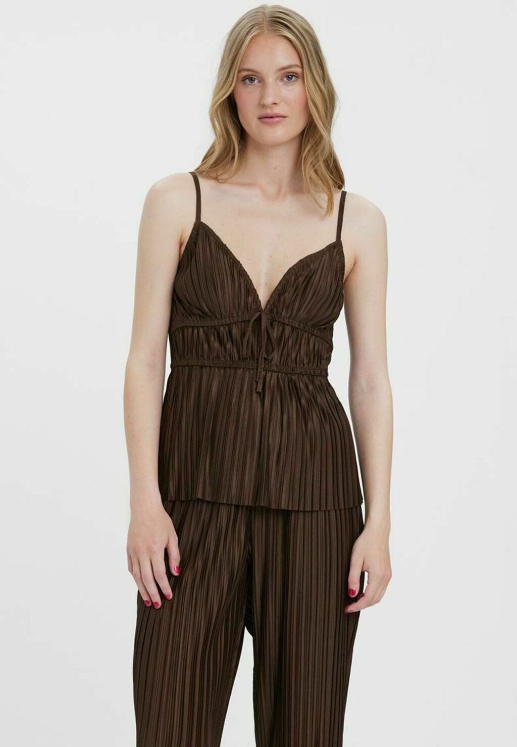 

Топ Vero Moda