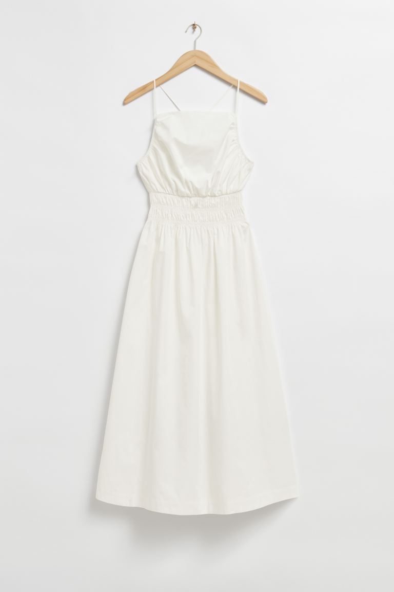 Расклешенное платье миди в стиле бэби-долл и другие истории H&M, белый