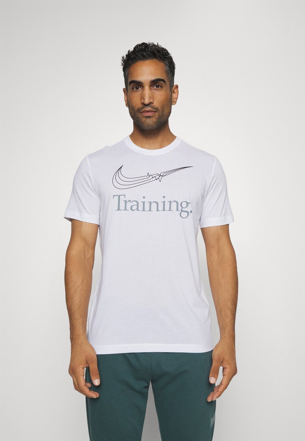 

Футболка спортивная TEE TRAINING Nike, белая