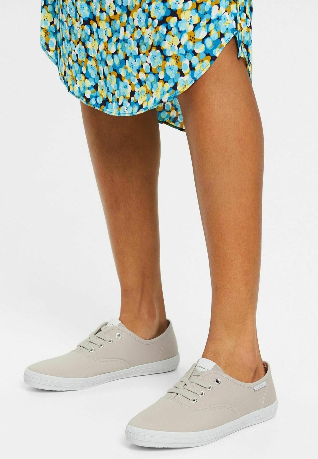 

Кроссовки Esprit