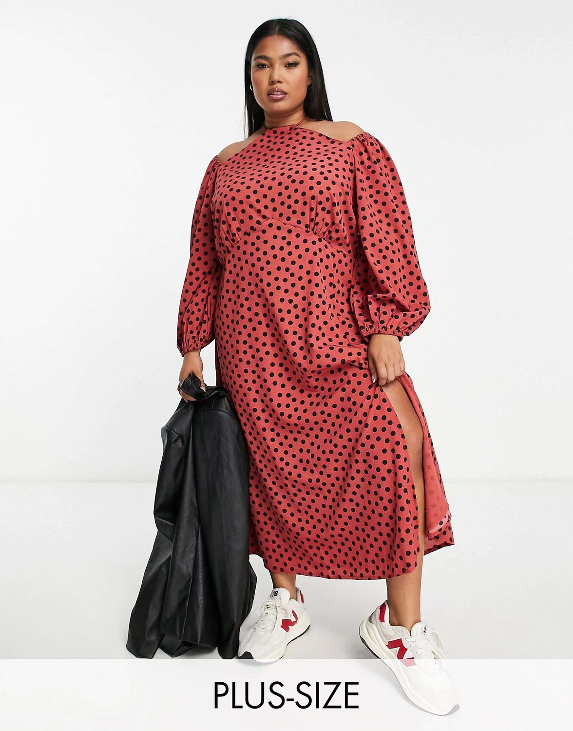 

Платье макси с вырезом в ржавый горошек River Island