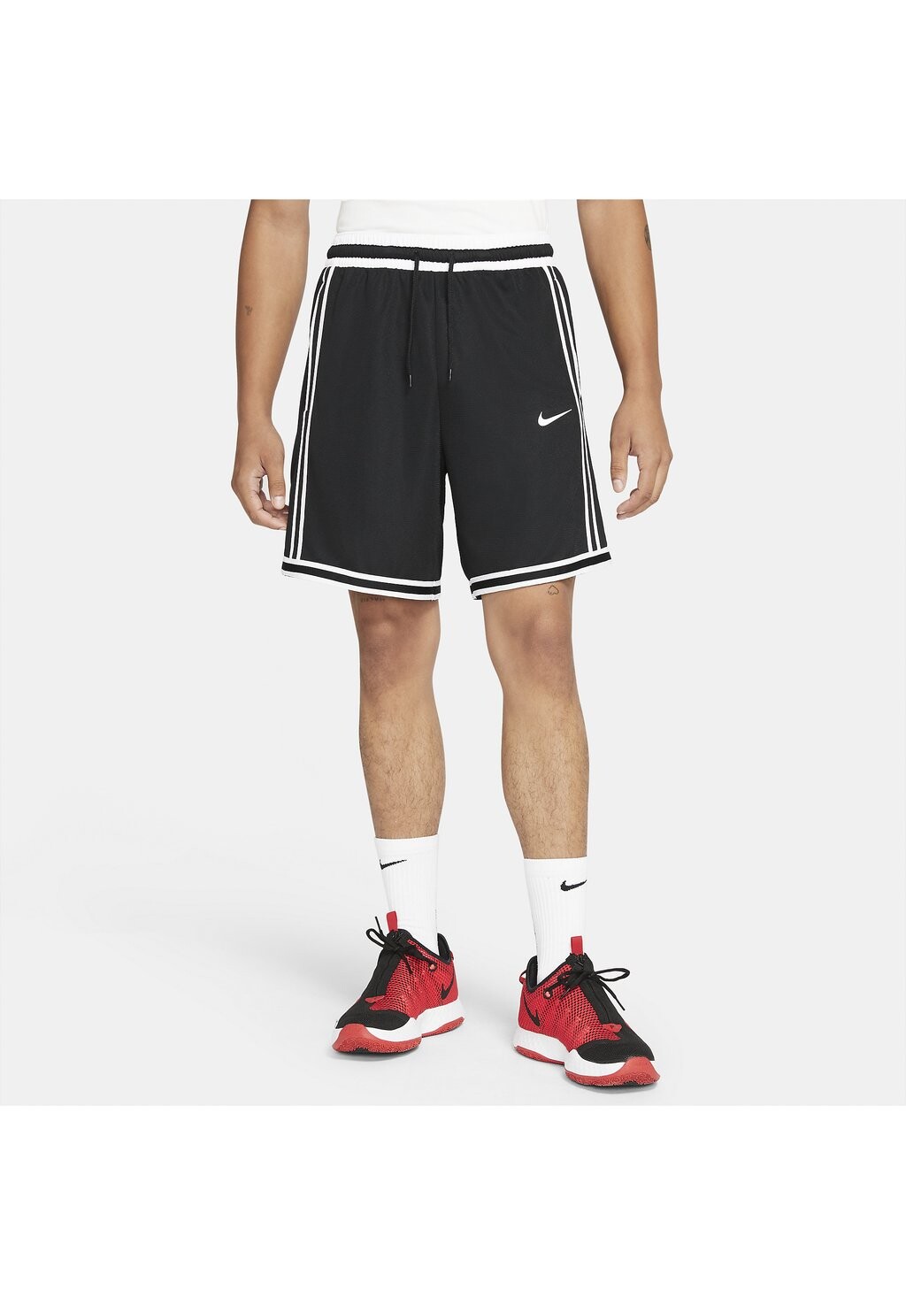 

Спортивные шорты Nike