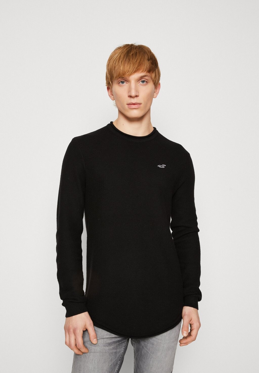 

Свитер Hollister Co., черный