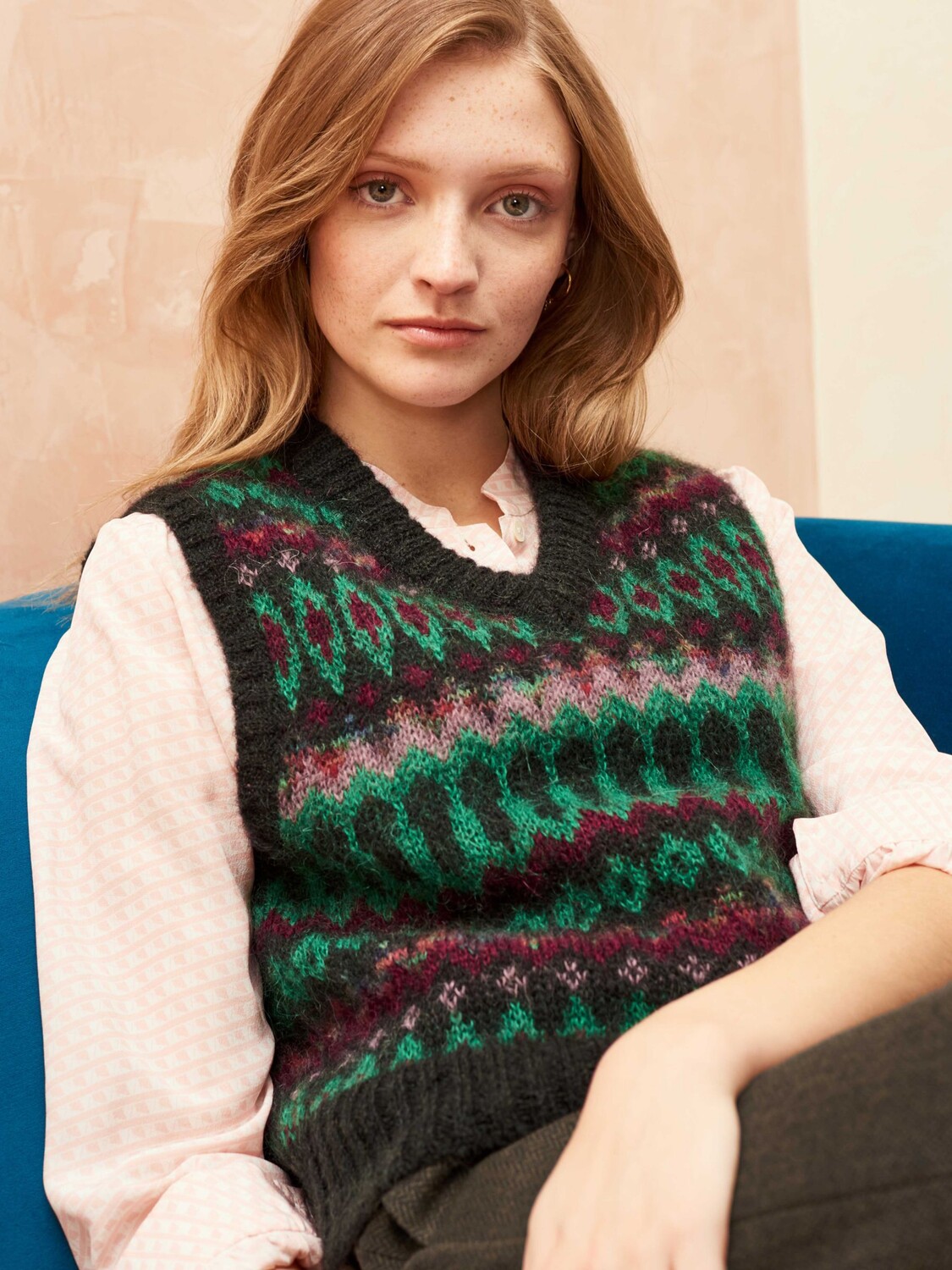 

Майка Fair Isle из мохера Brora, сосна