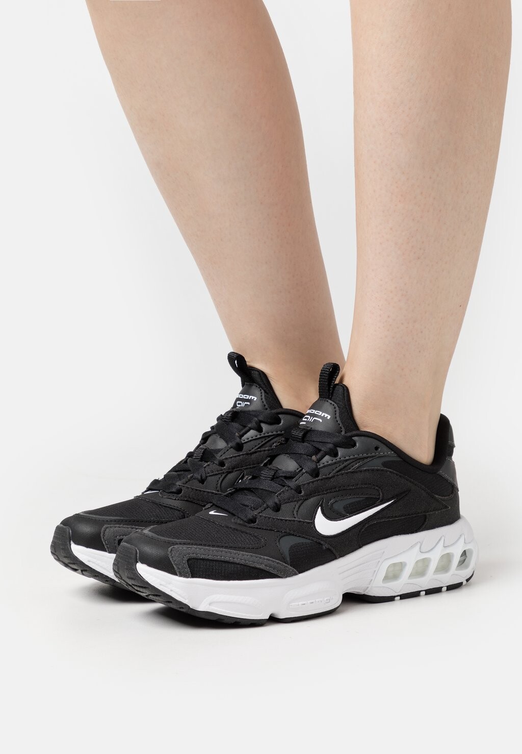 

Кроссовки Nike Zoom Air Fire, черный / белый