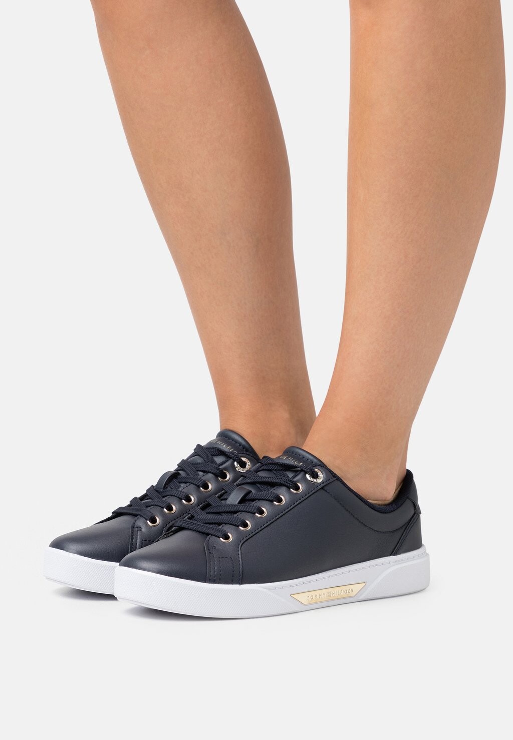 

Кроссовки Tommy Hilfiger Golden Court, космический синий