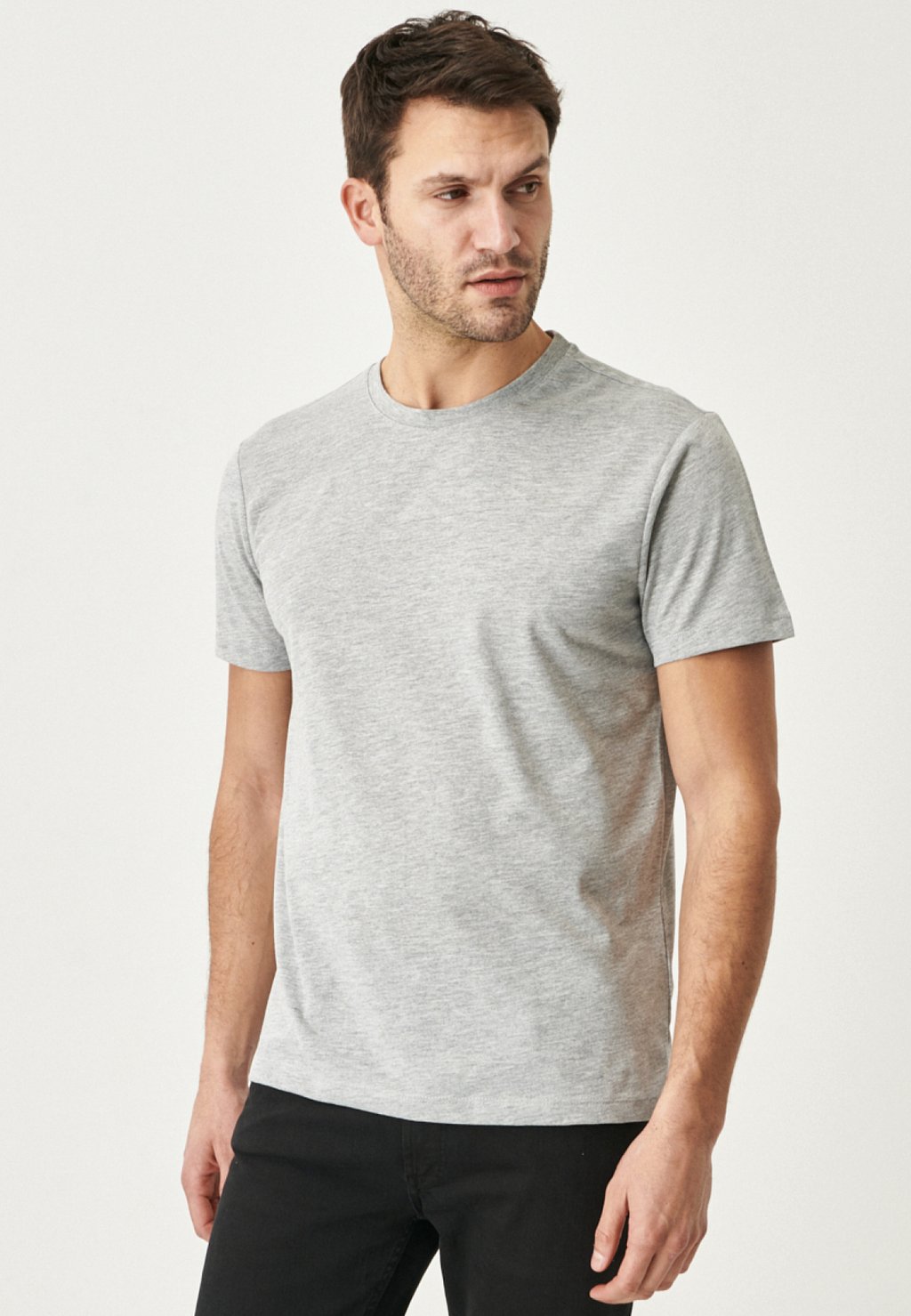 цена Базовая футболка CREWNECK AC&CO / ALTINYILDIZ CLASSICS, цвет Slim Fit Basic T-Shirt (Crew-Neck)