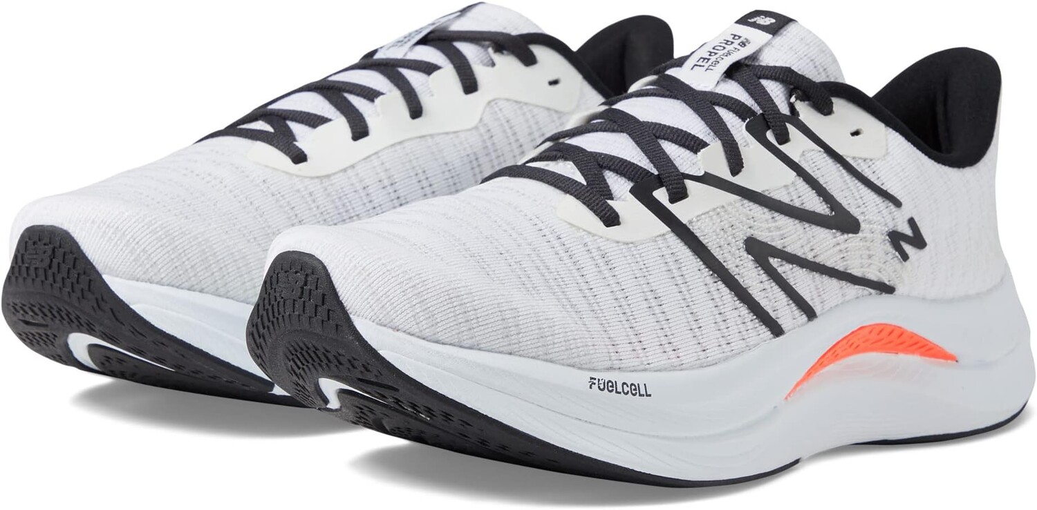 Кроссовки FuelCell Propel v4 New Balance, цвет White/Black