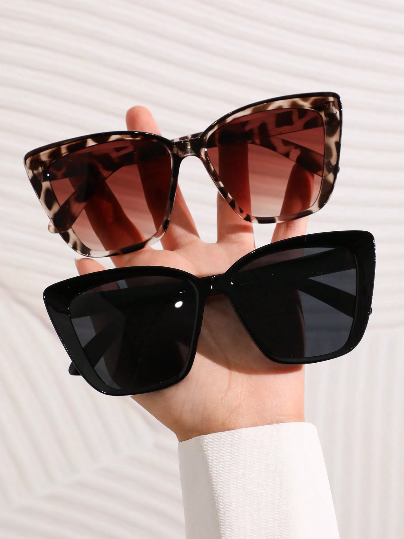 цена 2 шт. модные солнцезащитные очки в оправе «кошачий глаз»