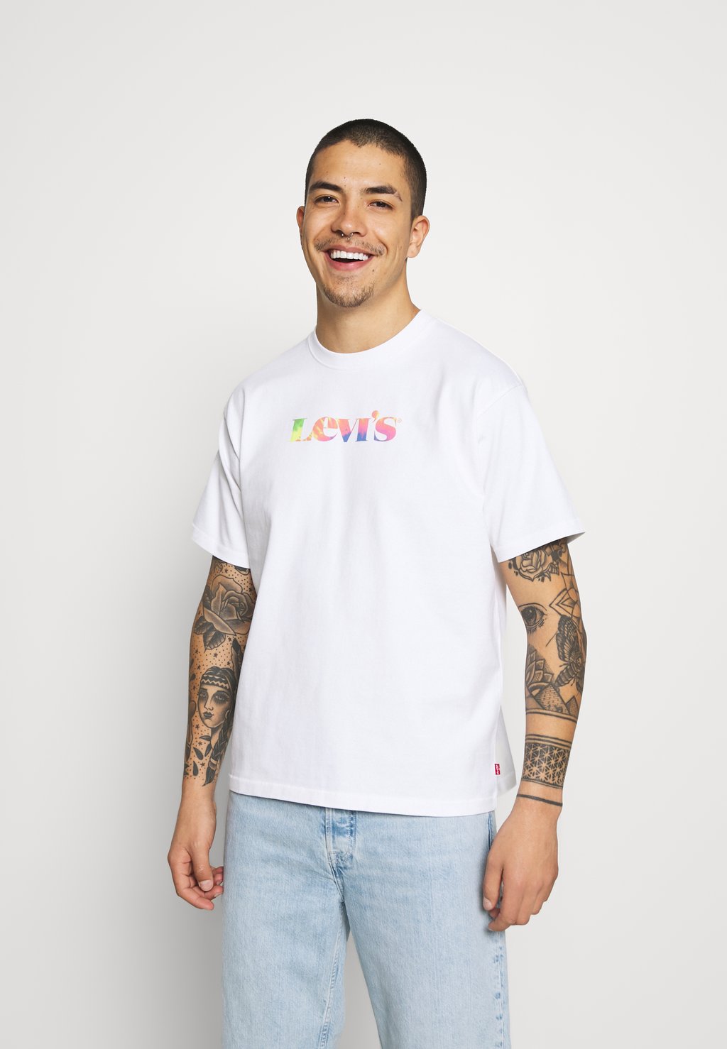 

Футболка с принтом VINTAGE FIT GRAPHIC TEE UNISEX Levi's, цвет white