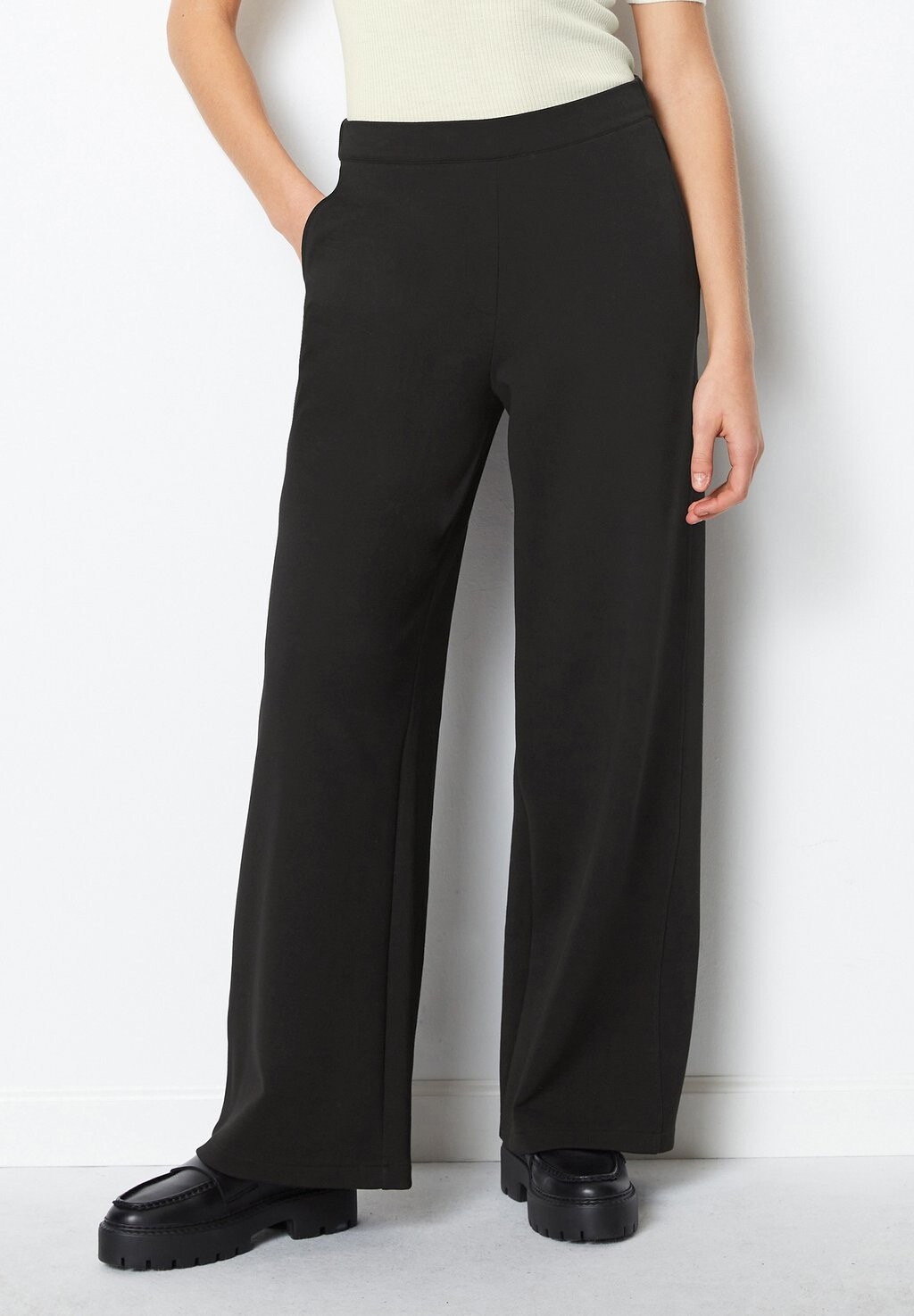 

Брюки AUS INTERLOCK-QUALITÄT Marc O'Polo, цвет black