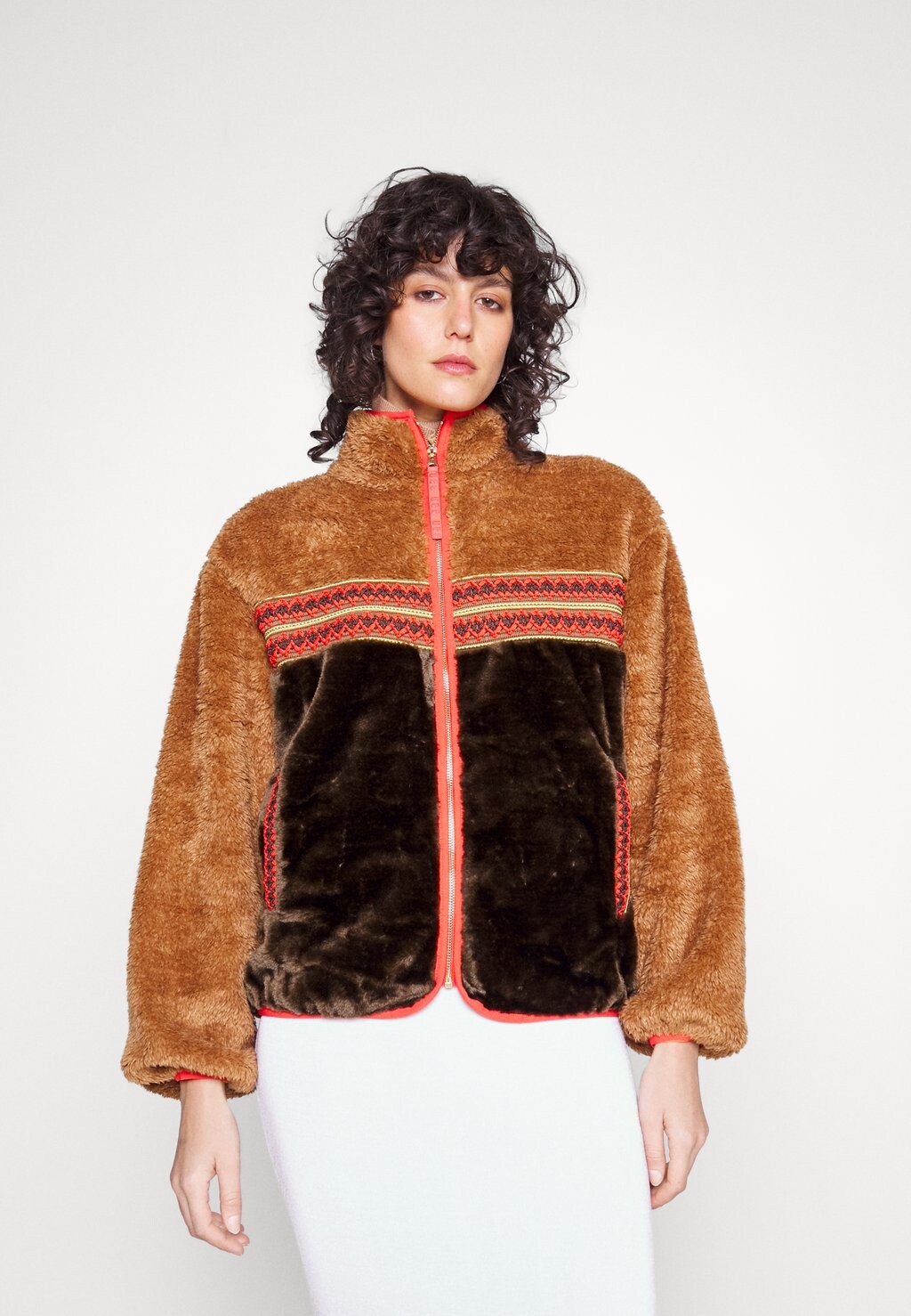 

Летний жакет UGG