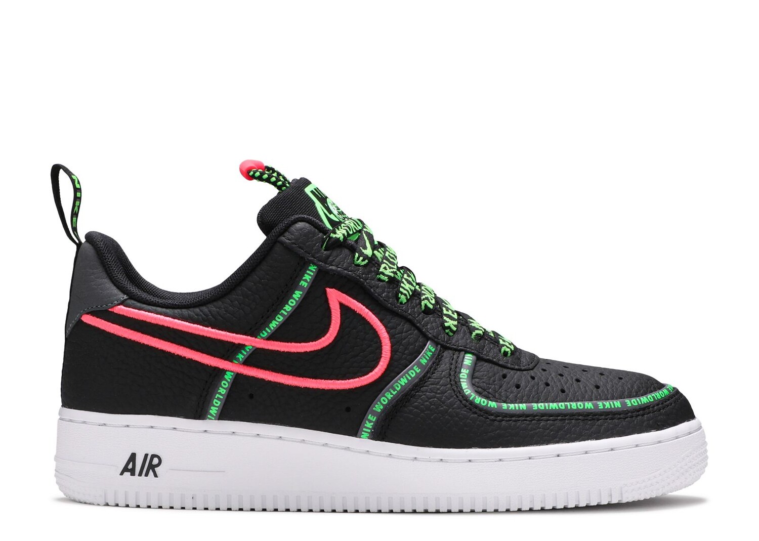 

Кроссовки Nike Air Force 1 '07 Premium 'Worldwide Pack - Black Green Strike', черный