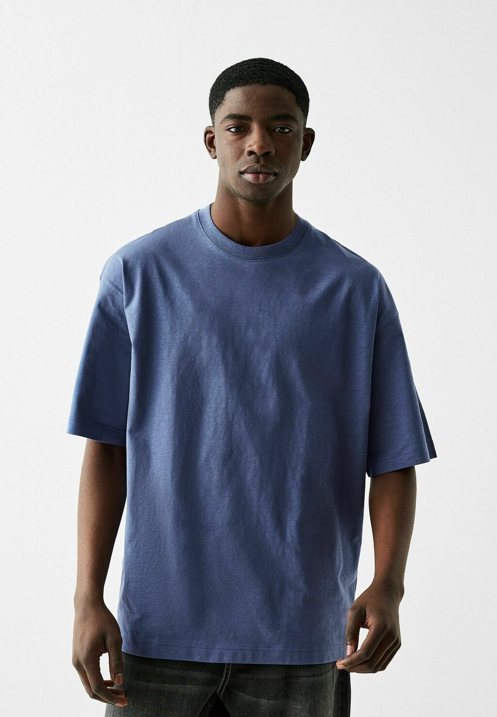 

Футболка базовая SHORT SLEEVE Bershka, цвет blue grey