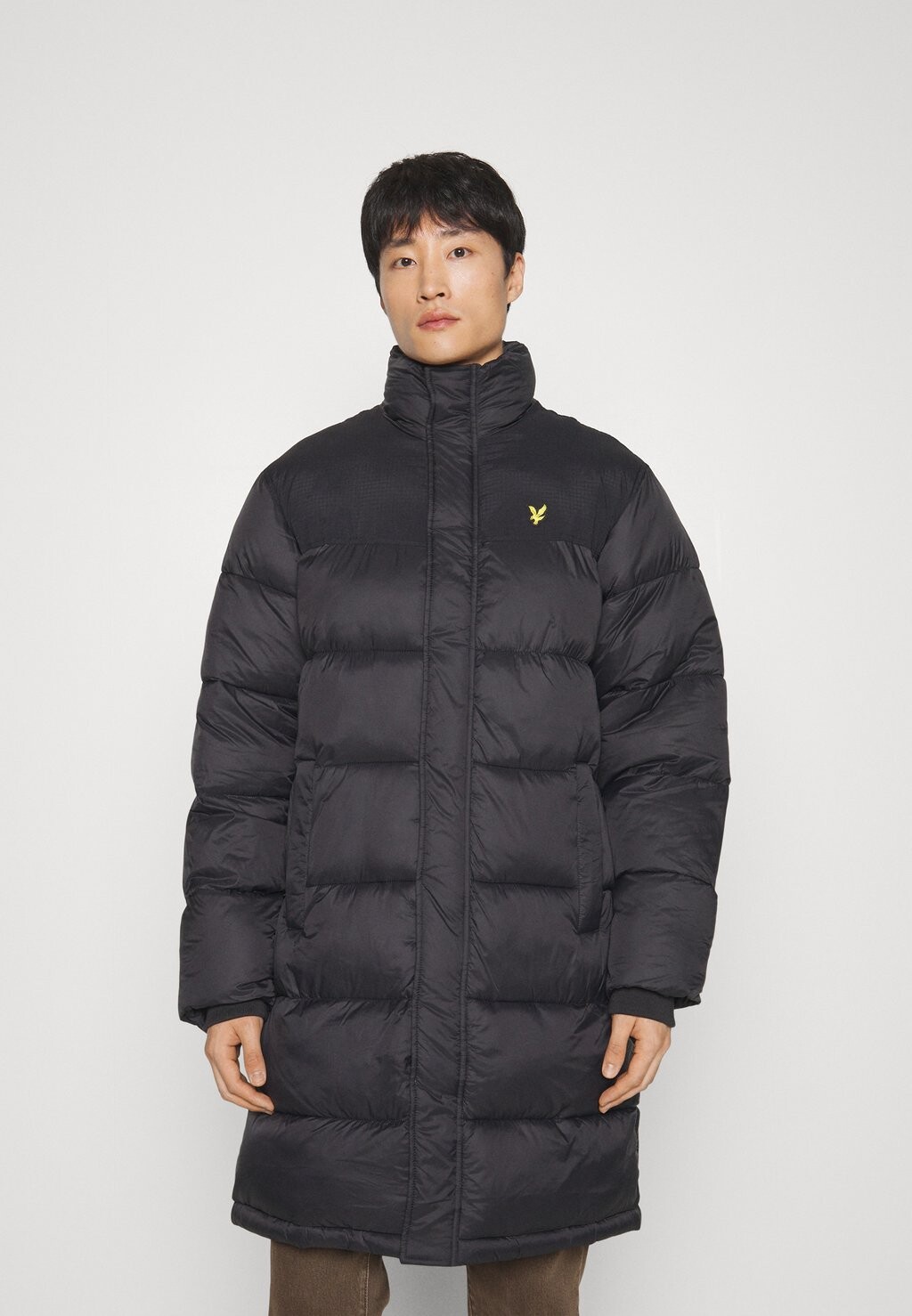 

Зимнее пальто Lyle & Scott LONGLINE WADDED PUFFER, цвет jet black
