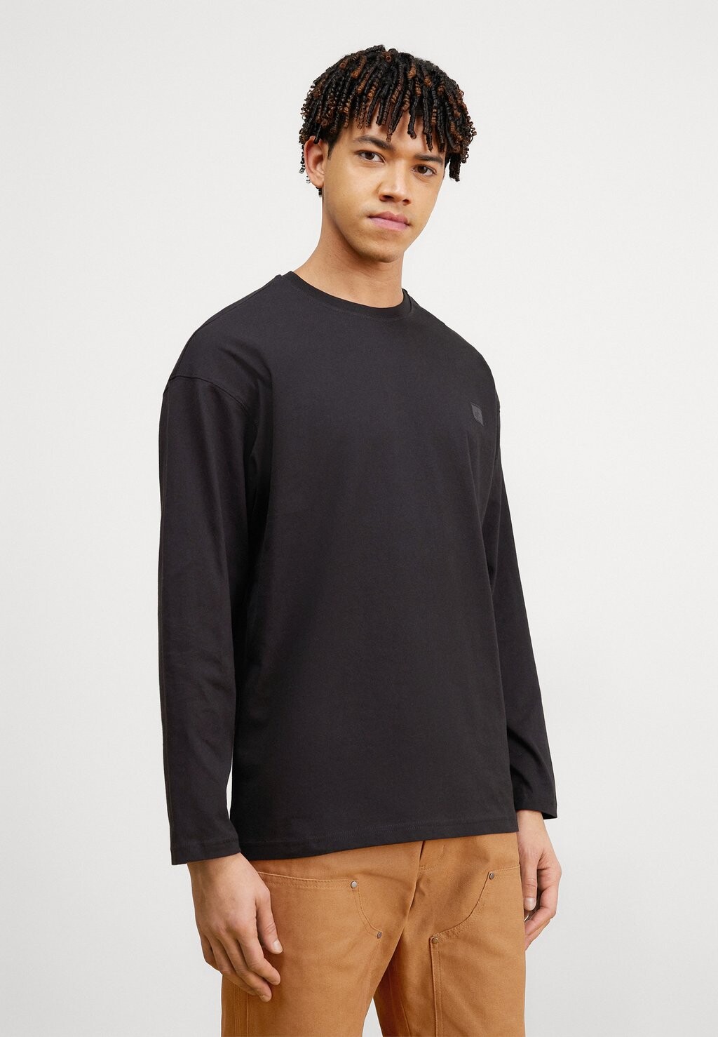 

Топ с длинными рукавами ALPHA ESSENTIALS Alpha Industries, черный