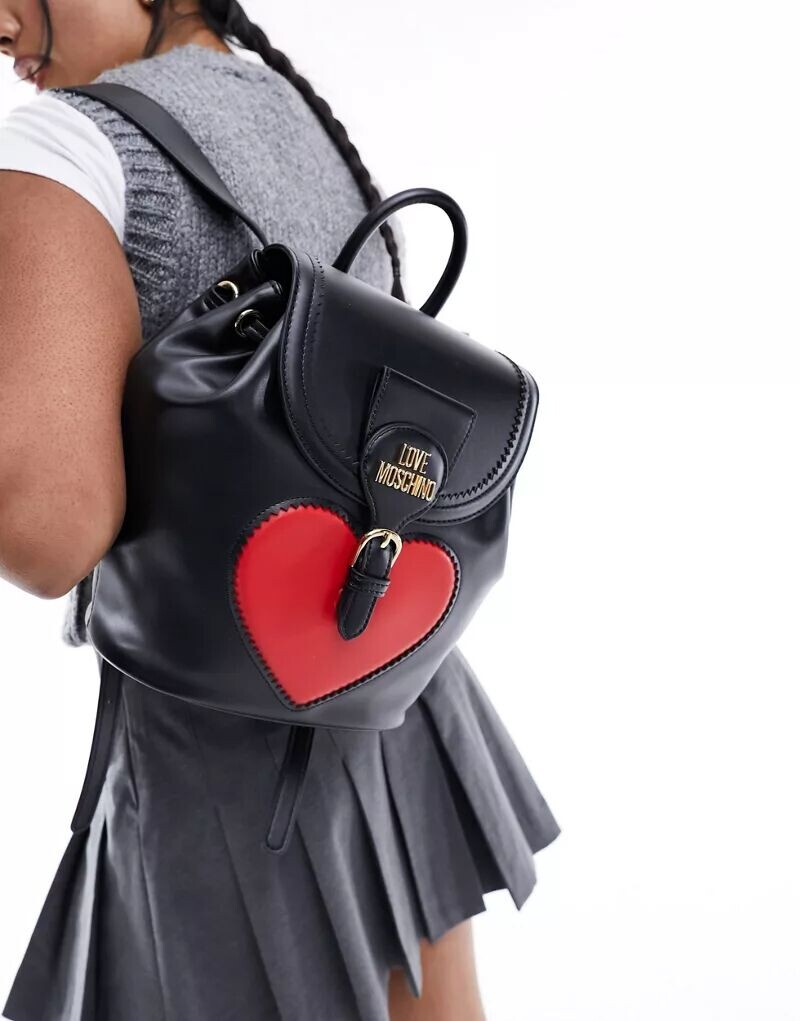 

Черный рюкзак Love Moschino