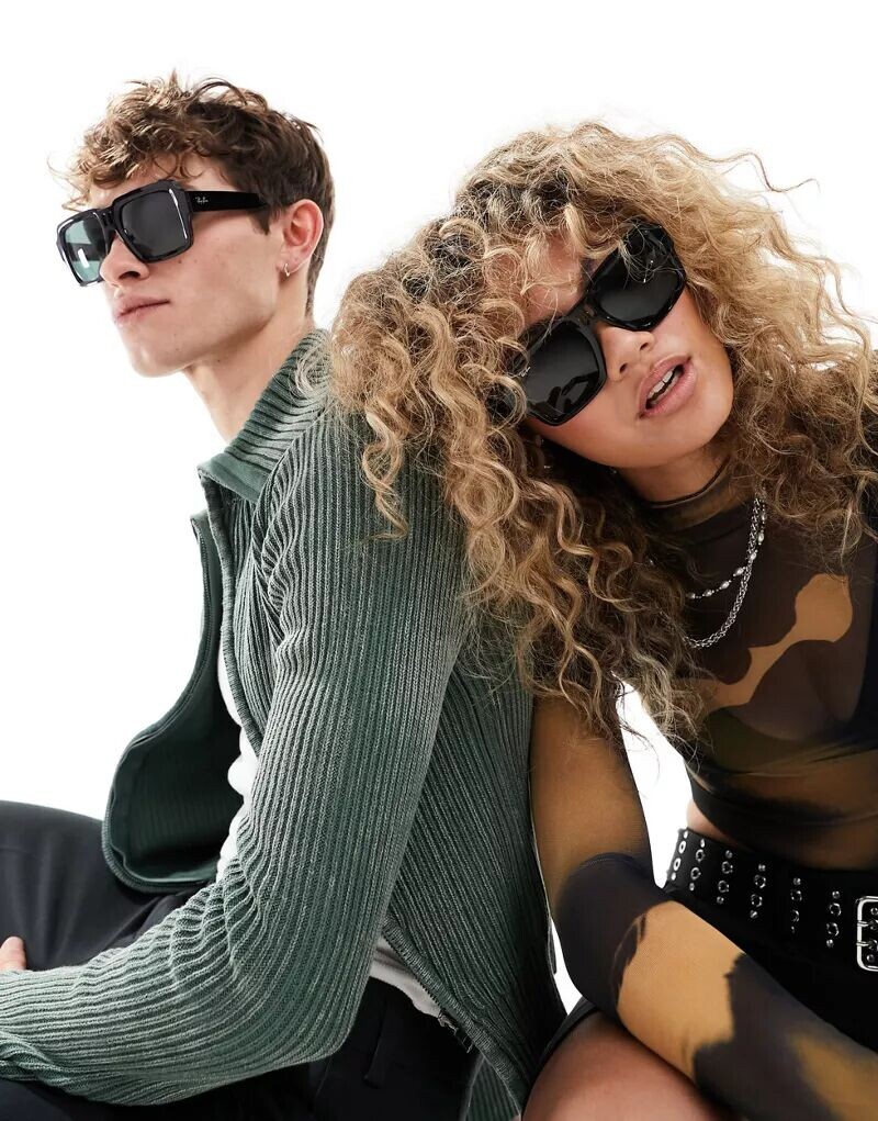 

Черные солнцезащитные очки квадратной формы Ray-Ban Magellan