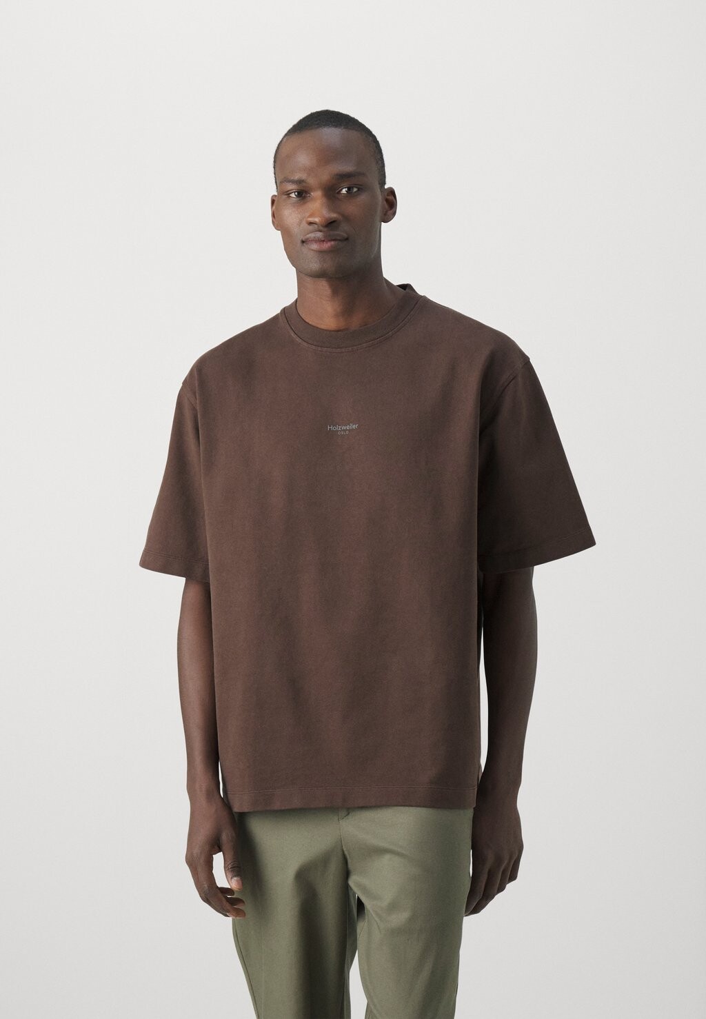 

Базовая футболка Ranger Oslo Tee Unisex Holzweiler, коричневый