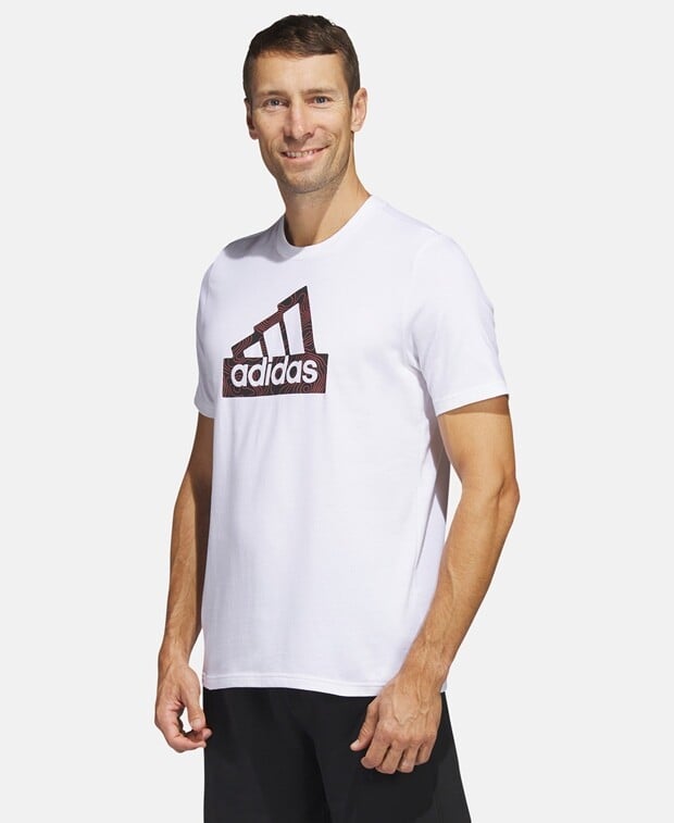 

Футболка adidas Sportswear, белый