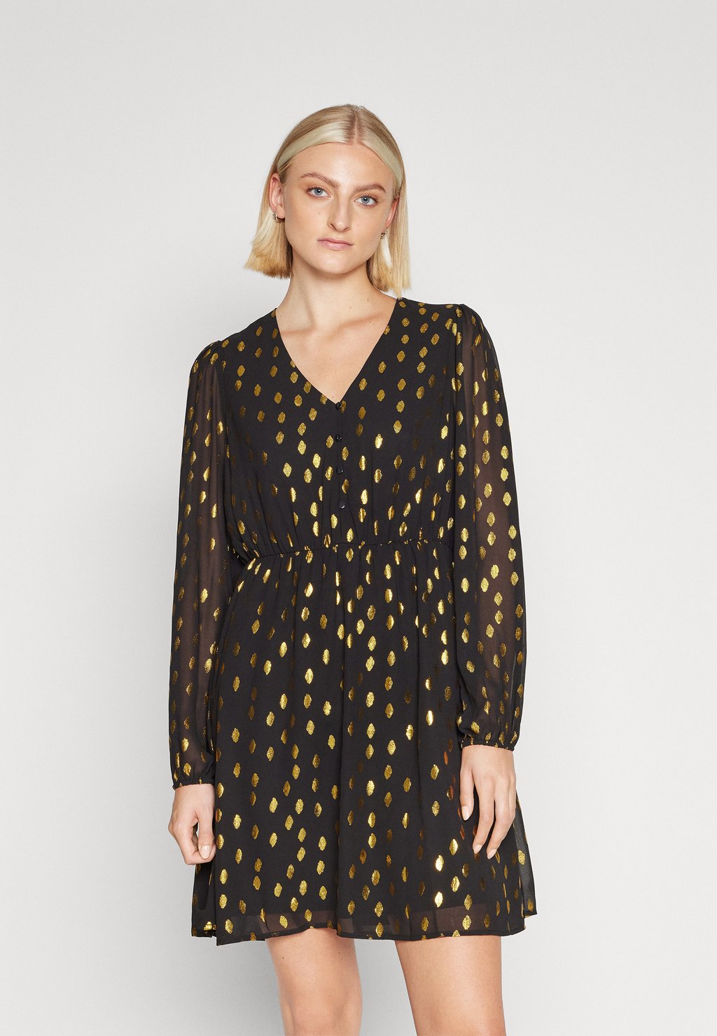 Платье повседневное VIURA SHORT DRESS VILA, цвет black detail/gold цена и фото