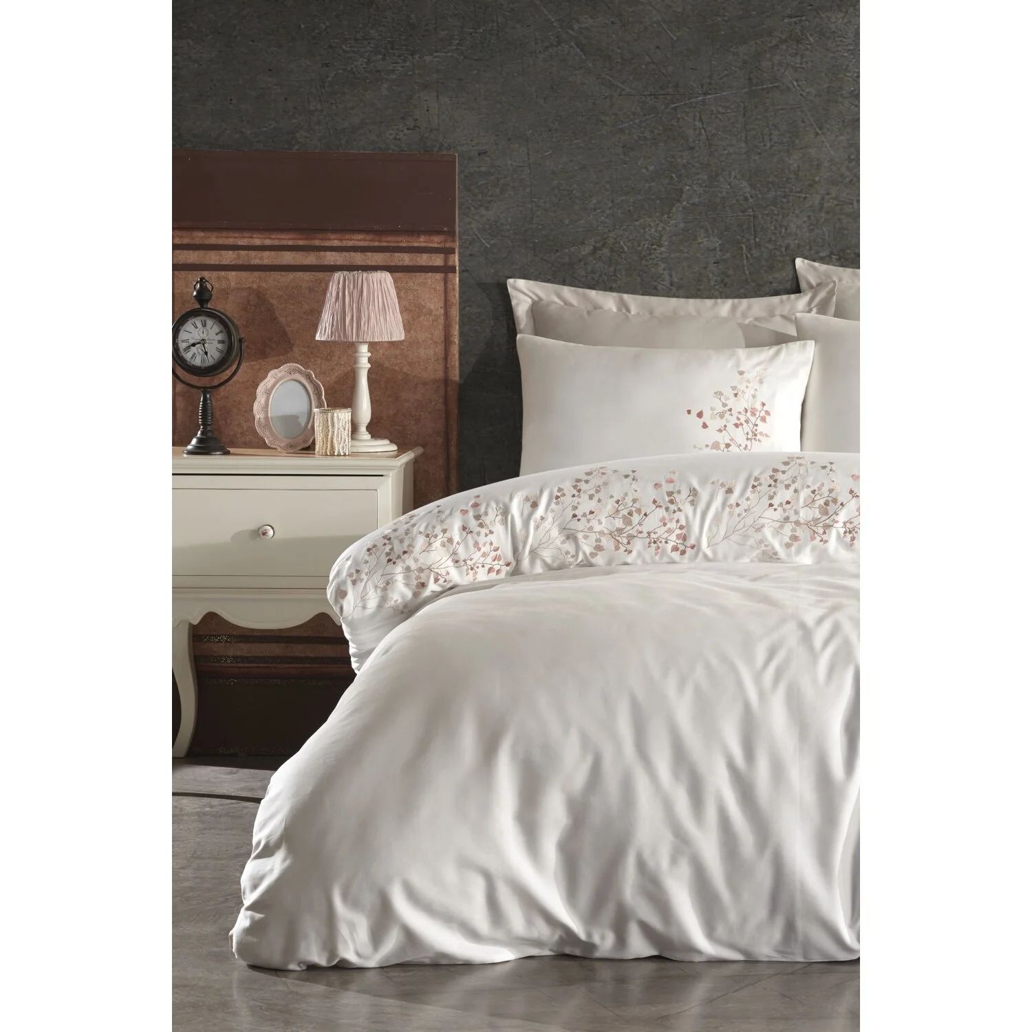 Комплект постельного белья из кружевного хлопкового атласа с вышивкой - Alya gues krem örgülü babet ayakkabı