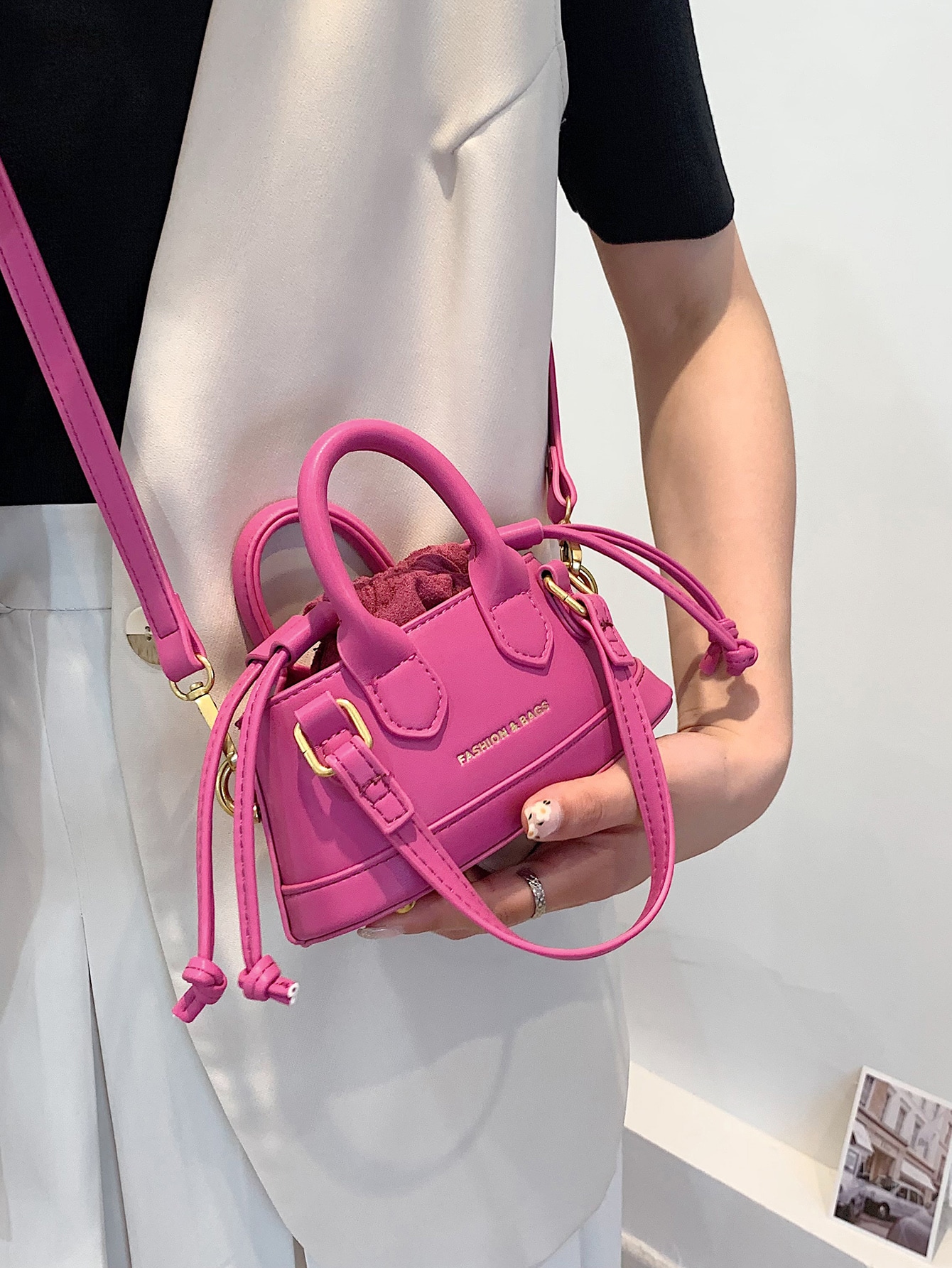 Мини-сумка с куполом и графическим рисунком в виде букв, ярко-розовый сумка на шнурке сумка для таро с рисунком