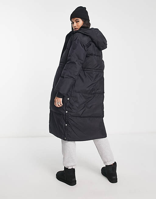 

Черный удлиненный пуховик UGG Keely