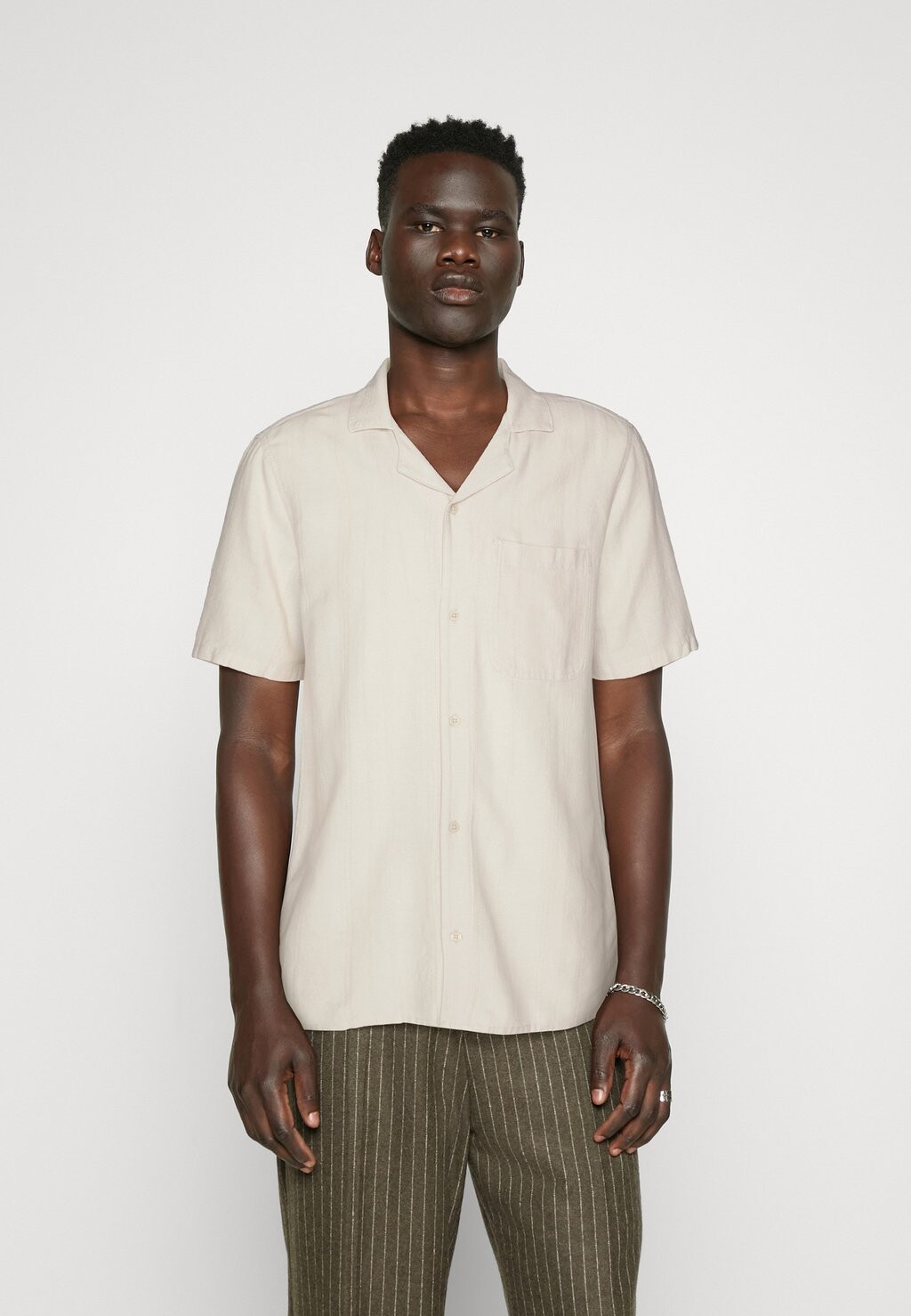 

Рубашка Hollister Co., цвет moonbeam