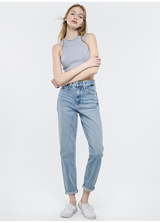 цена Женские джинсовые брюки узкого кроя с завышенной талией Mavi
