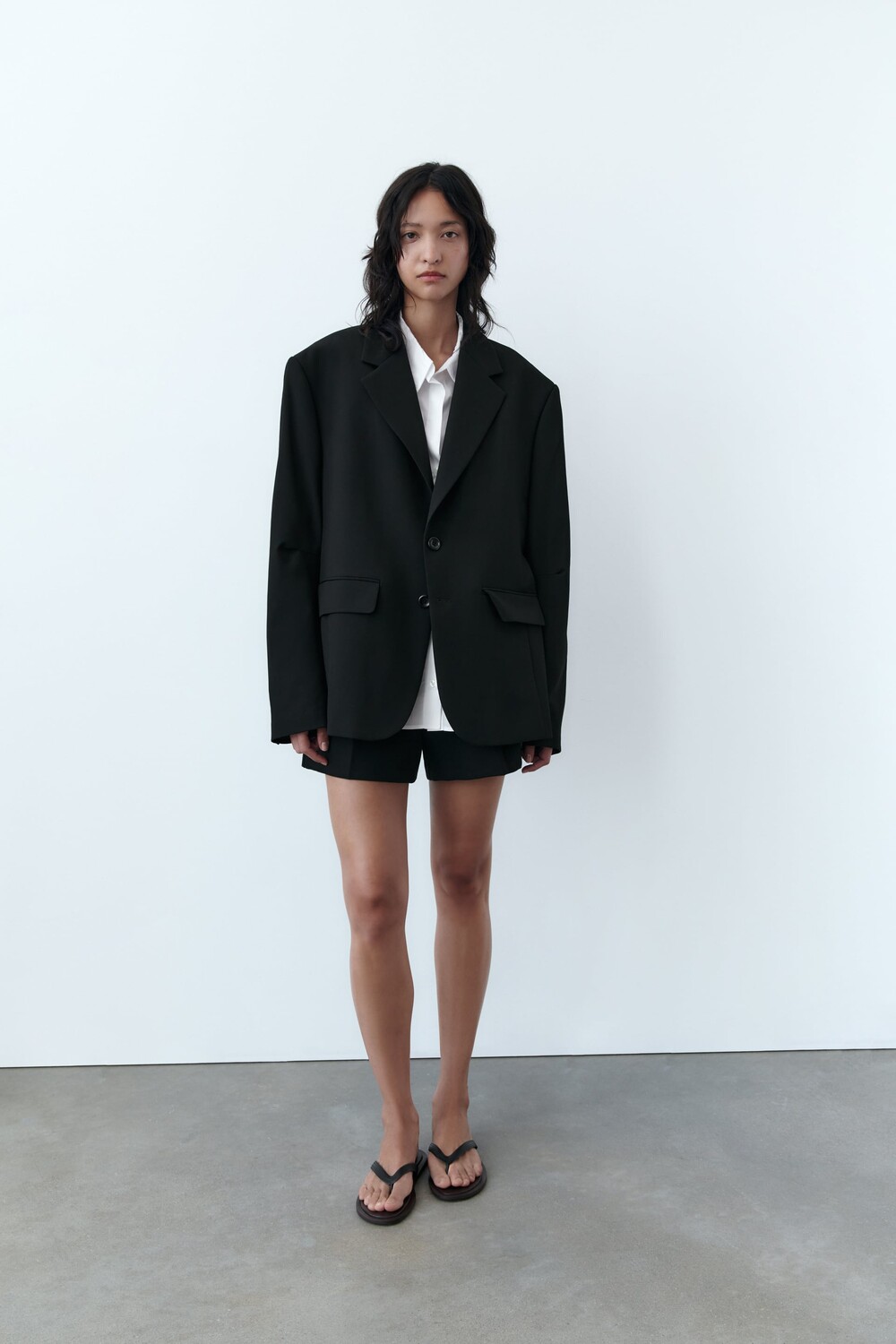 

Резиновые сандалии Zara, черный
