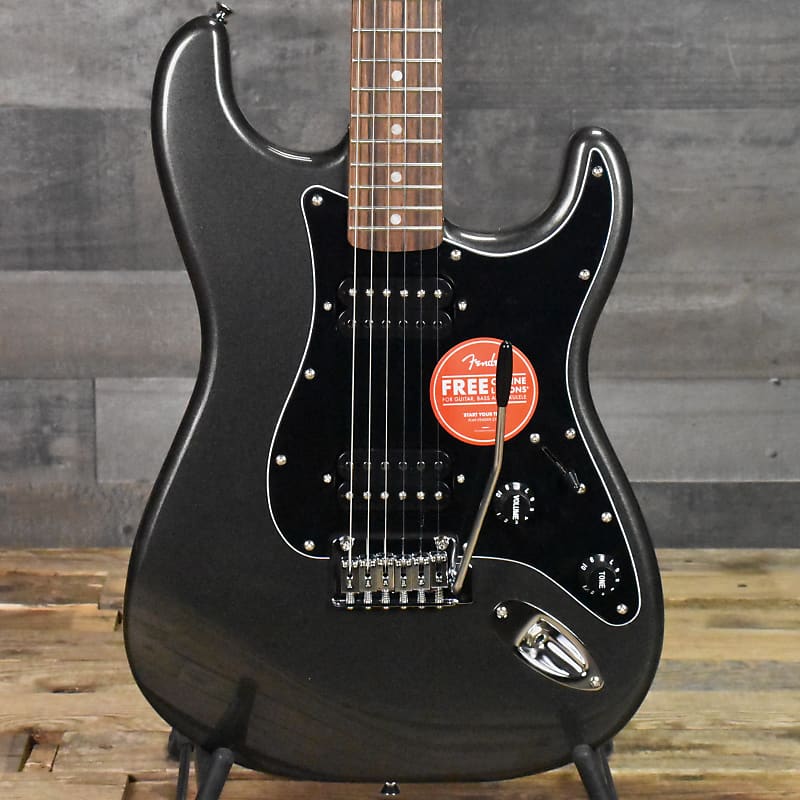 Электрогитара Squier Affinity Stratocaster HH, Laurel Fingerboard, Black Pickguard - Charcoal Frost Metallic