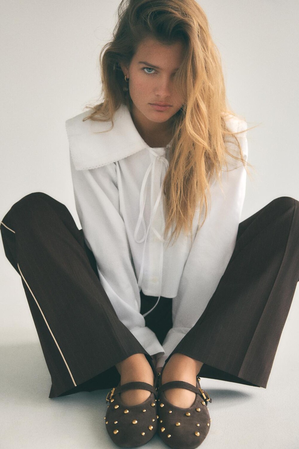 

Балетки из замши с заклепками ZARA, коричневый