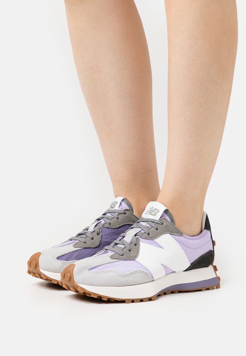 

Кроссовки New Balance Ws327, кибер сиреневый