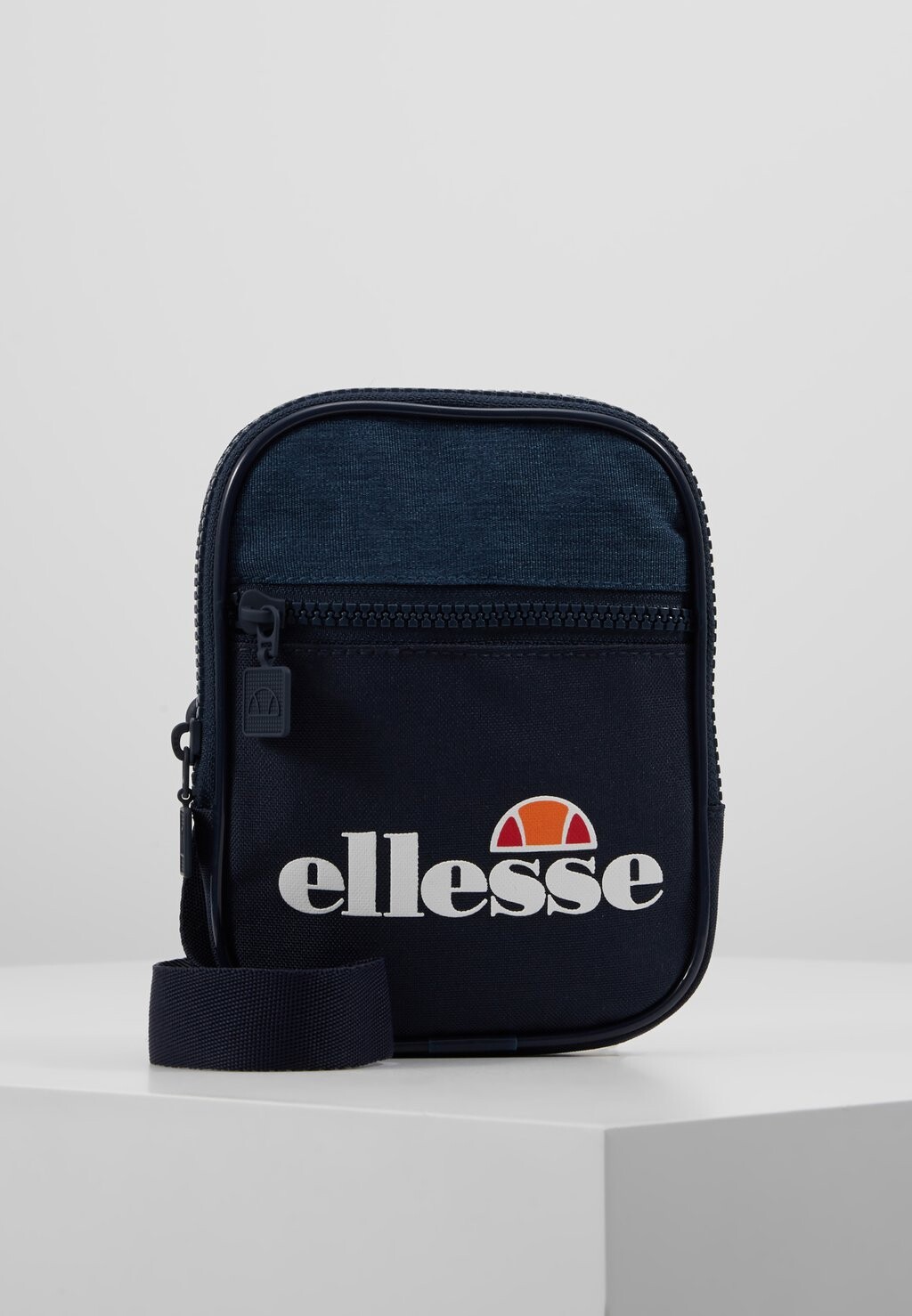 

Сумка через плечо Ellesse, темно-синий