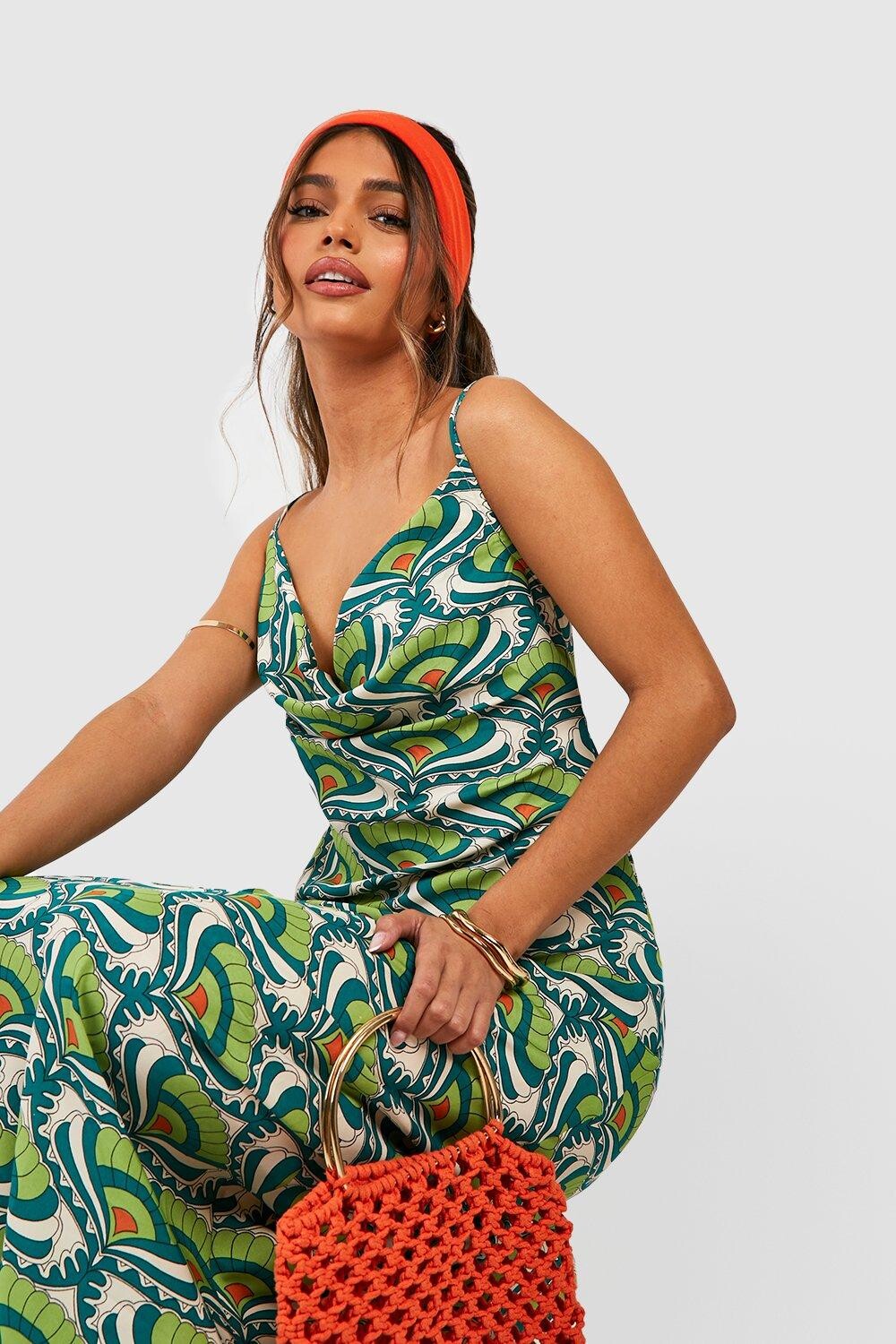 

Платье макси с абстрактным принтом и брюками Boohoo, зеленый