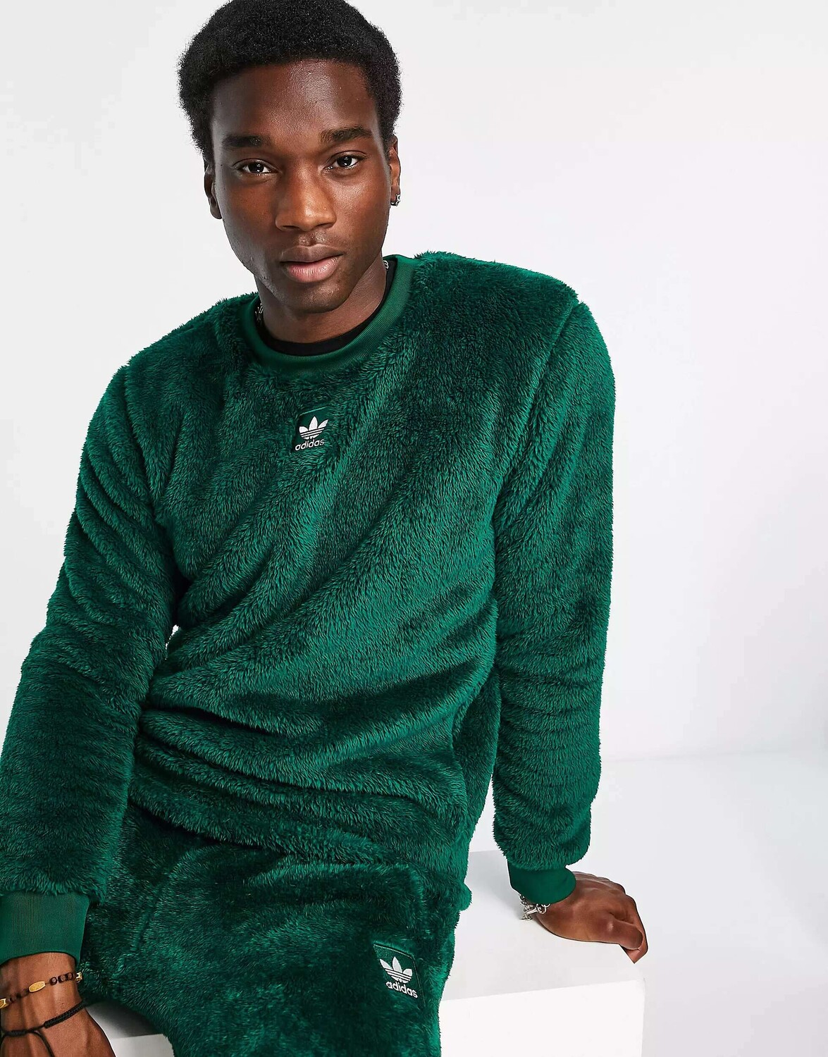 

adidas originals Essentials+ пушистый джемпер с круглым вырезом из полиэстера