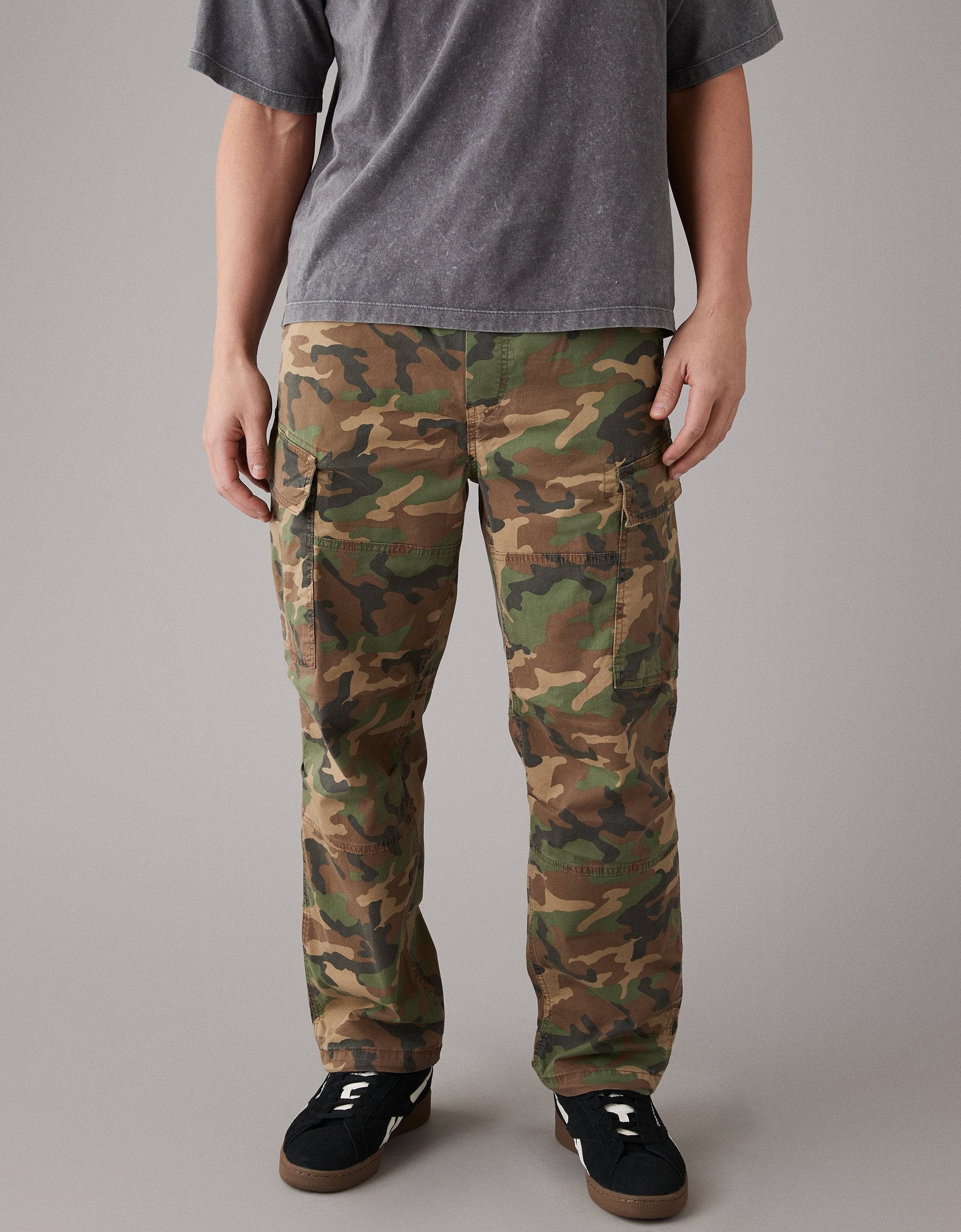 

Свободные брюки-карго AE American Eagle Outfitters, цвет Camo Green