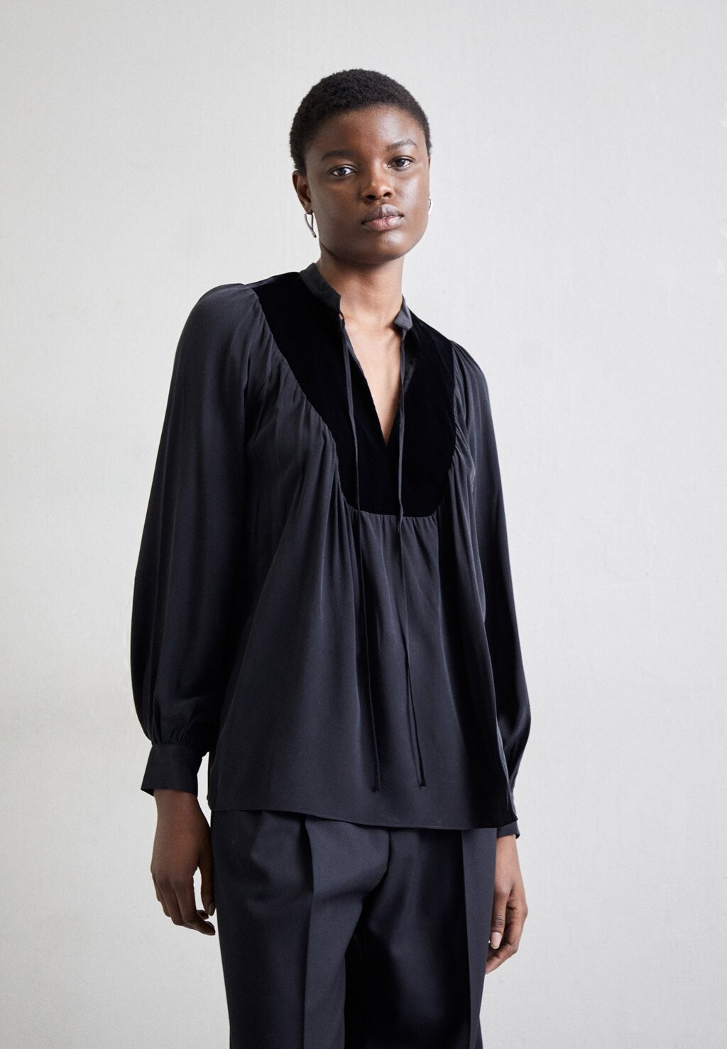 

Широкая рубашка манга The Kooples, цвет black
