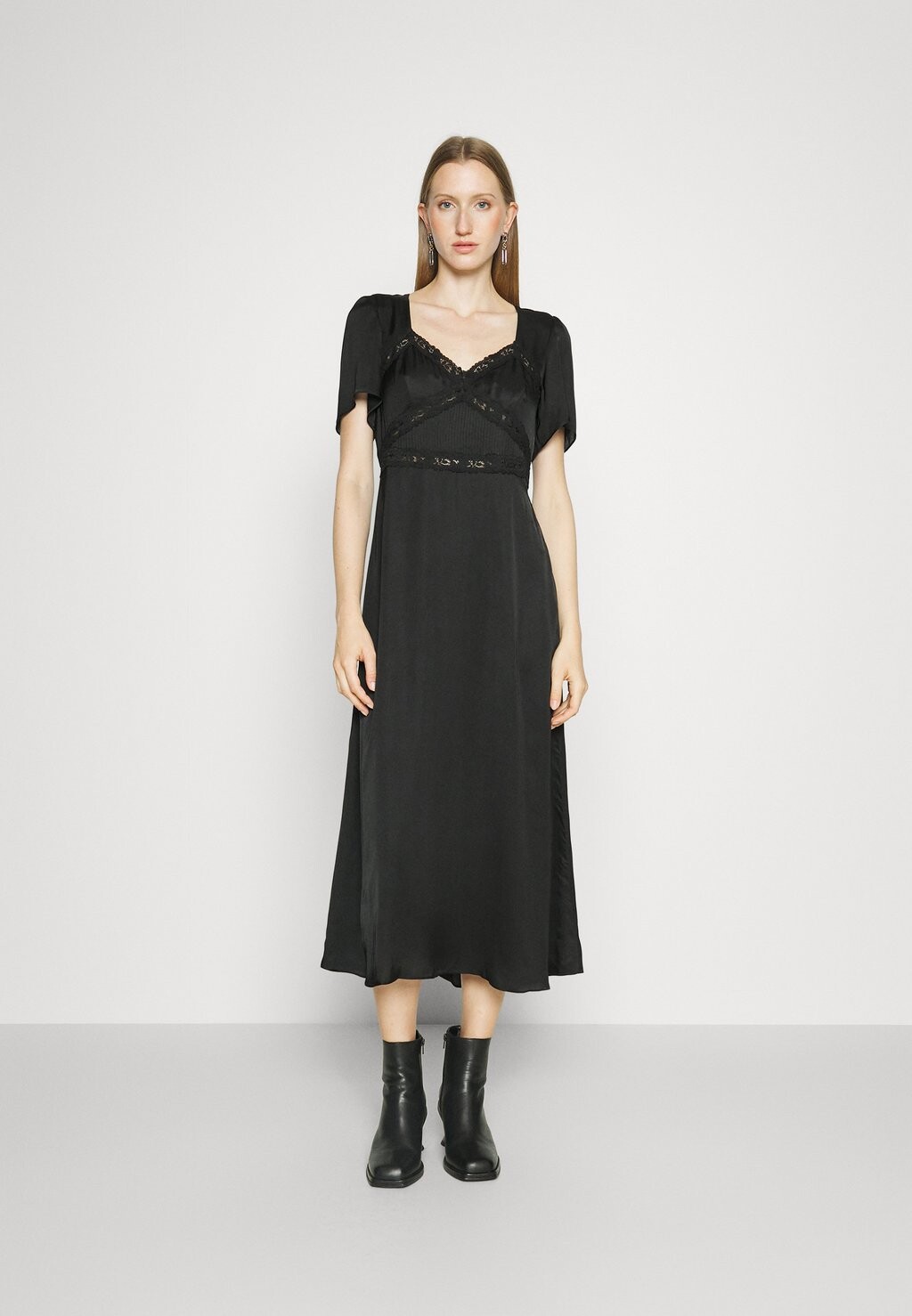 

Летнее платье The Kooples, черный