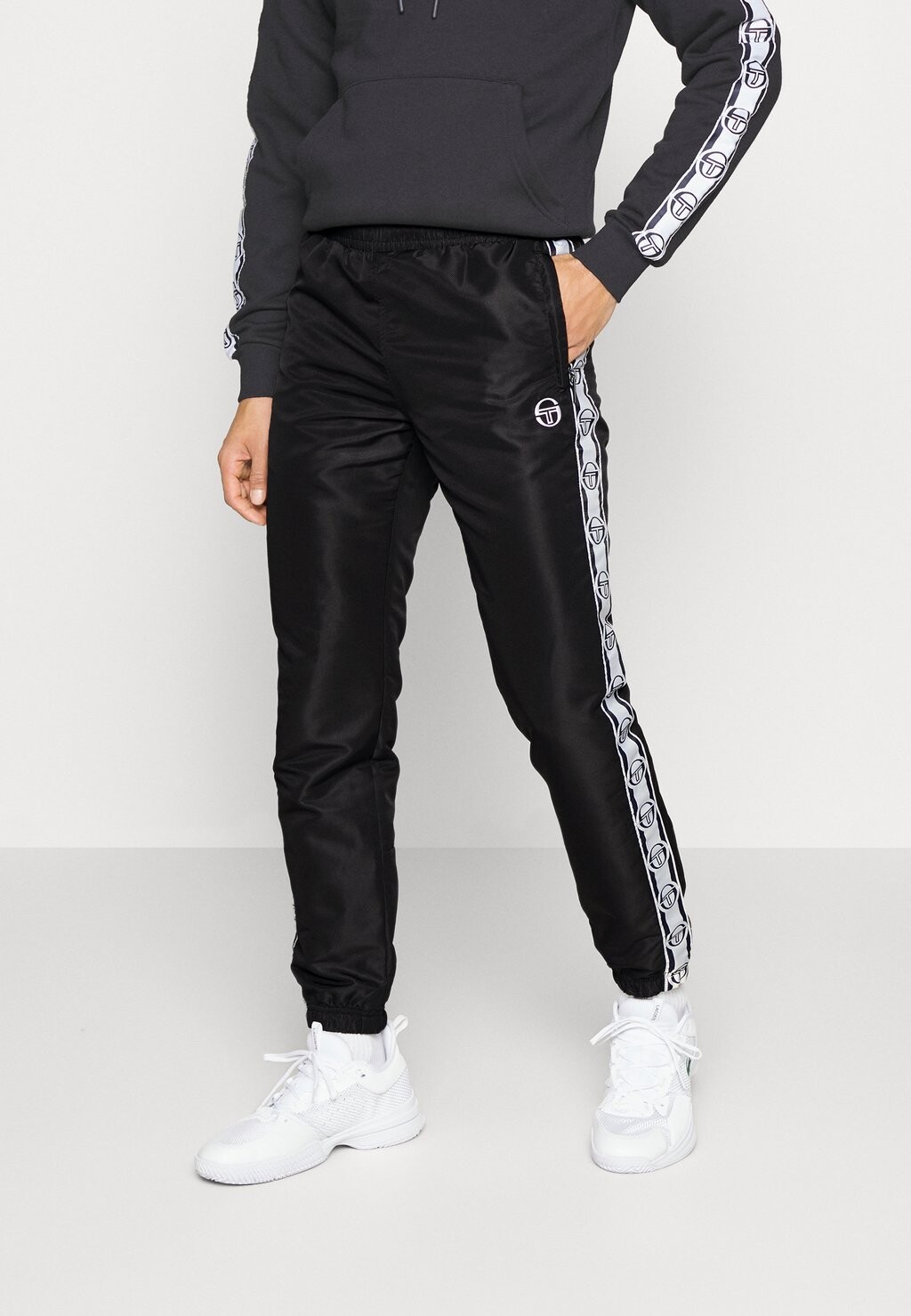 

Спортивные брюки Sergio Tacchini