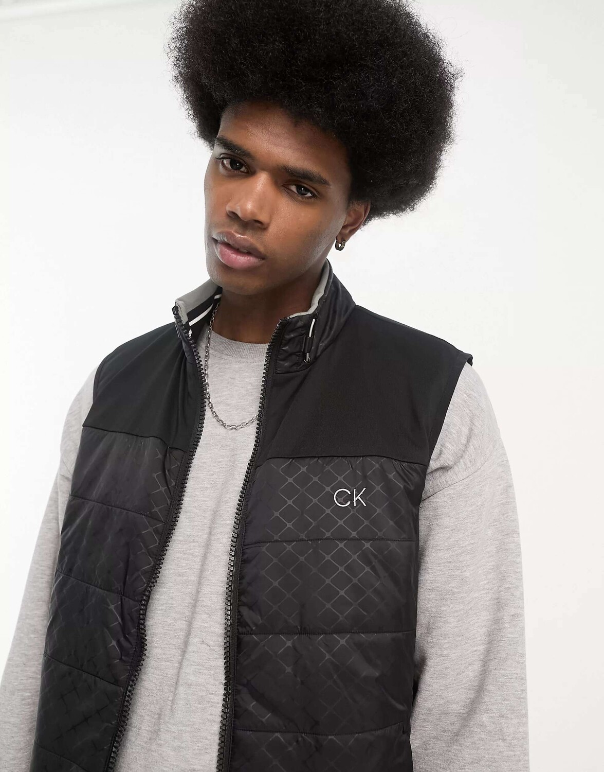 

Черный утепленный жилет Calvin Klein Malden Hybrid