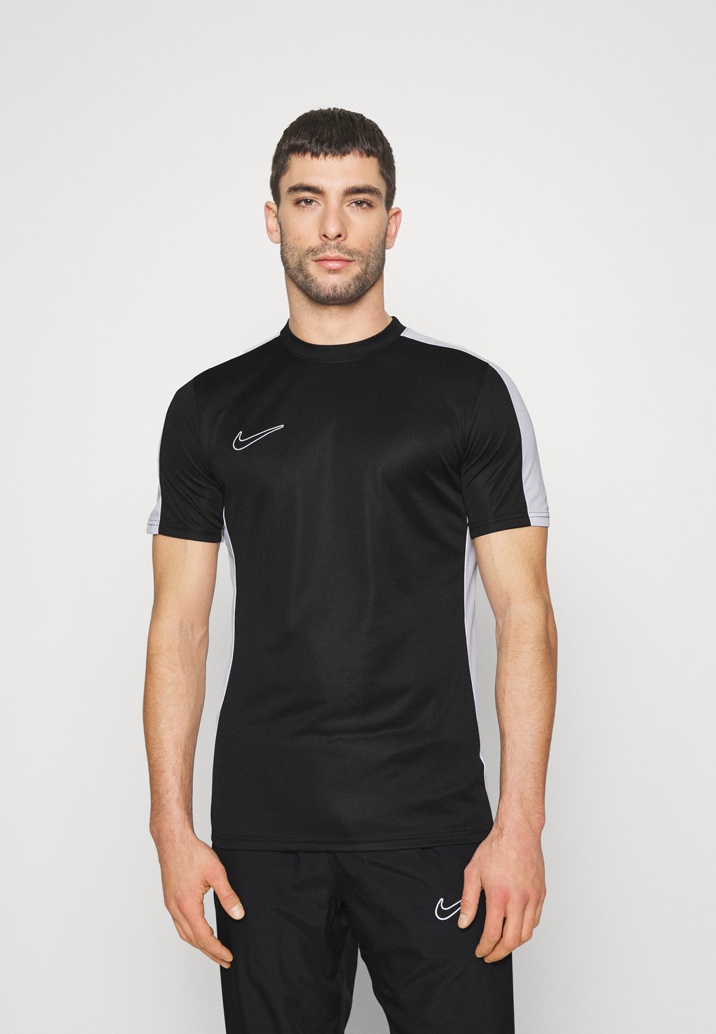 

Футболка Nike ACADEMY 23, цвет Black/White, Черный, Футболка Nike ACADEMY 23, цвет Black/White