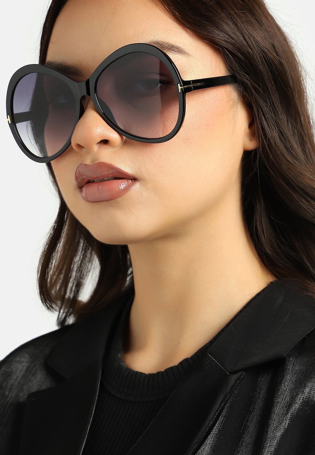 

Солнцезащитные очки Oversized Rebekah Haute Sauce, черный