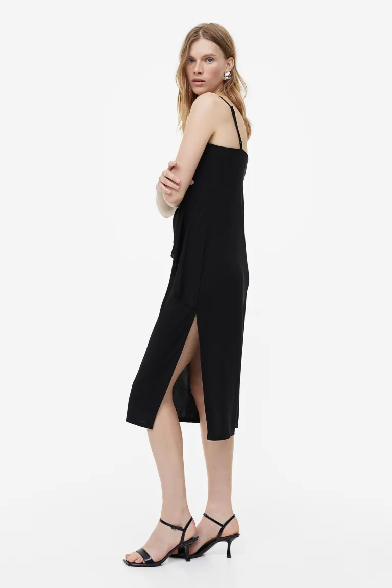 

Платье комбинезонного типа с рюшами H&M, черный