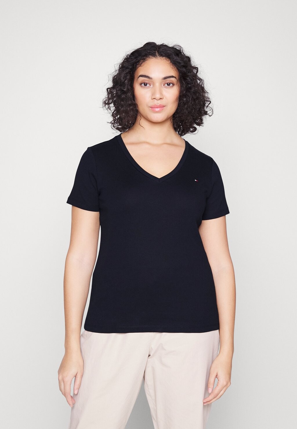

Футболка Basic Tommy Hilfiger