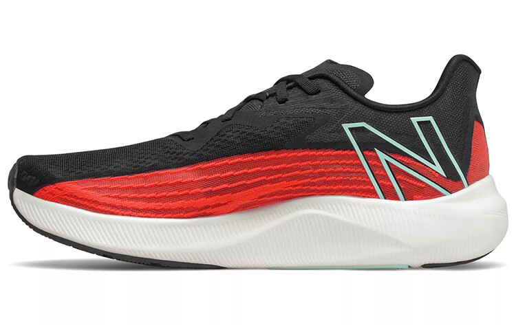

Кроссовки New Balance NB FuelCell Мужчины